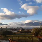 Detelina Near The Bansko With Jacuzzi 펜션
