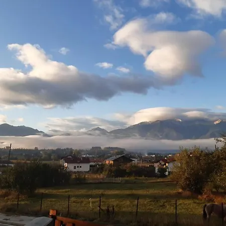 Detelina Near The Bansko With Jacuzzi בית נופש